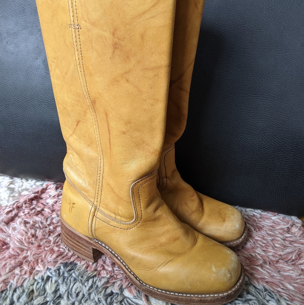 Frye Campus 14L VTG Heeled Boots Yellow Leather